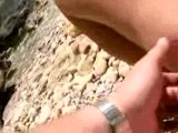 chatte juteuse a la plage - Amatrys -